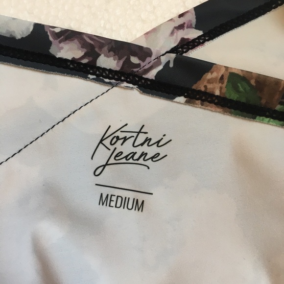 ❌SOLD❌Kortni Jeane Ice Cream Floral SwimTop - Picture 4 of 7